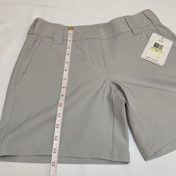 Oakley Gray Cargo Shorts Versatile and Stylish - Picture 6 of 13